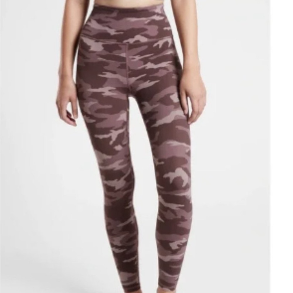 Athleta Elation 7/8 Tight Pink and Brown Camo Leggings size Small